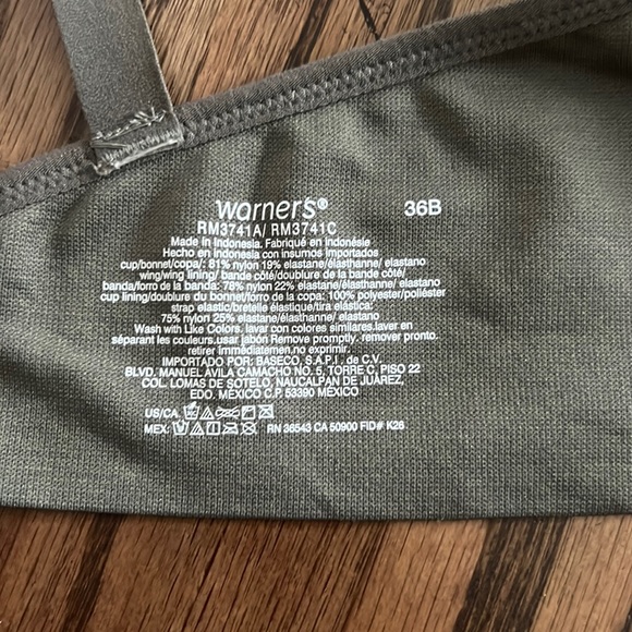 Warners Bra 36B. Lightly worn. Amazing material. - Picture 2 of 4